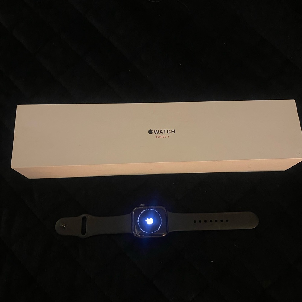 Apple Watch Series 3 - 42mm - Picture 3 of 5